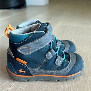 See Kai Run Kids' waterproof Blue and Gray boot